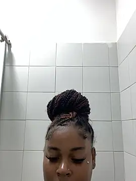 miaccollinss online show from July 17, 4:19 am