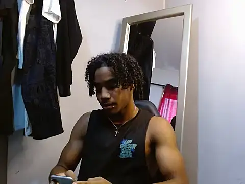 AxelSilva7777 online show from July 19, 9:51 pm
