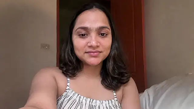 Katrinakaif85 online show from July 18, 8:51 am