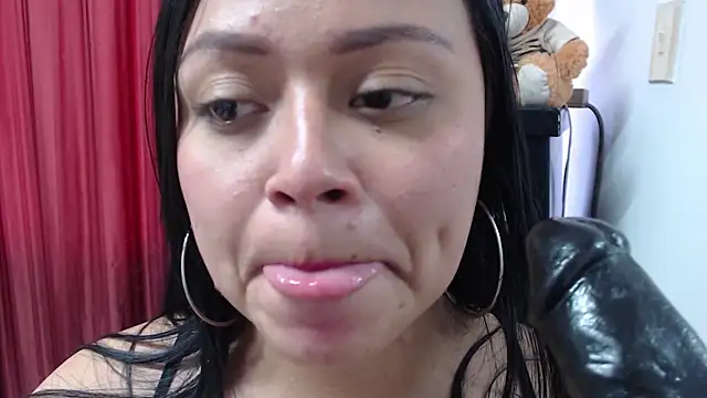 Snapshot of gabriela_grace chatting on February 3, 6:39 pm gabriela grace online show from February 3, 6:39 pm