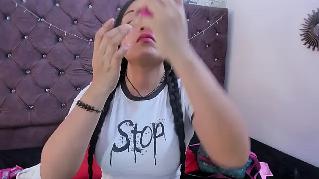 Snapshot of gabriela_grace chatting on October 24, 3:30 pm gabriela grace online show from October 24, 3:30 pm