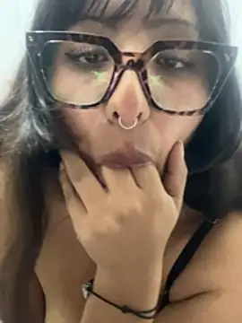 kitty lovered online show from July 21, 6:10 pm