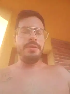Snapshot of Lukasito18 chatting on July 26, 4:25 pm Lukasito18 online show from July 26, 4:25 pm