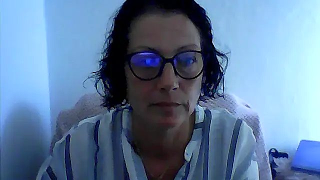 Snapshot of Arina9652 chatting on July 26, 12:56 pm Arina9652 online show from July 26, 12:56 pm