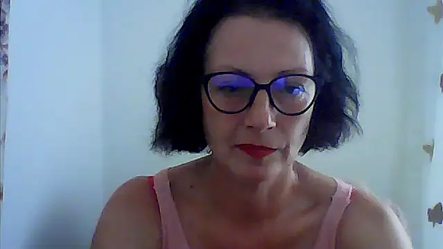 Snapshot of Arina9652 chatting on August 2, 1:42 pm Arina9652 online show from August 2, 1:42 pm