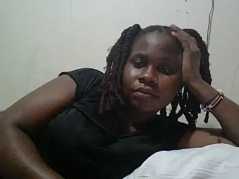 Snapshot of yummyychocolate_ chatting on July 22, 4:21 pm yummyychocolate online show from July 22, 4:21 pm