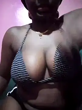 Snapshot of Massive_seduction8 chatting on August 6, 11:23 am Massive seduction8 online show from August 6, 11:23 am