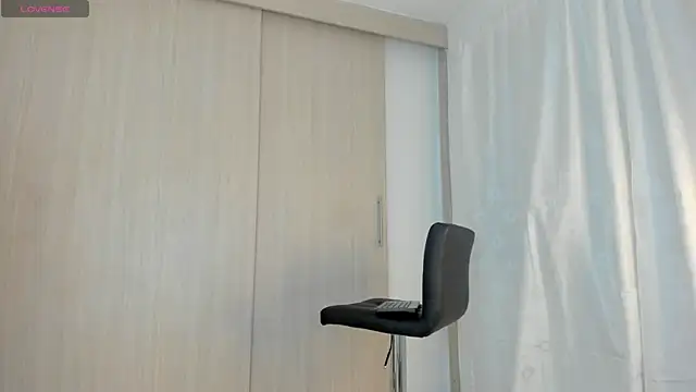 Snapshot of Sweetest_ivonny chatting on July 27, 6:31 am Sweetest ivonny online show from July 27, 6:31 am