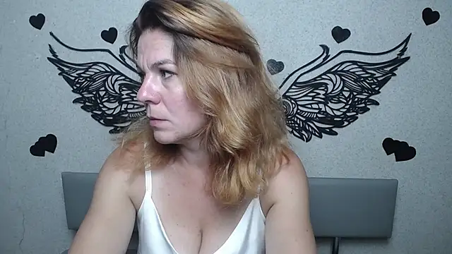 Snapshot of ZheniaNikrasova chatting on July 23, 1:20 pm ZheniaNikrasova online show from July 23, 1:20 pm