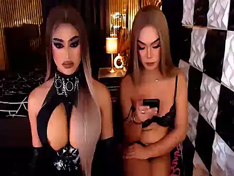 BigCockJewel online show from April 16, 10:05 am