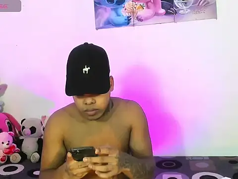 Royalscum online show from August 5, 7:17 pm
