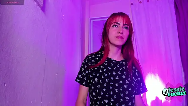 jessierocketx online show from October 25, 2:56 pm