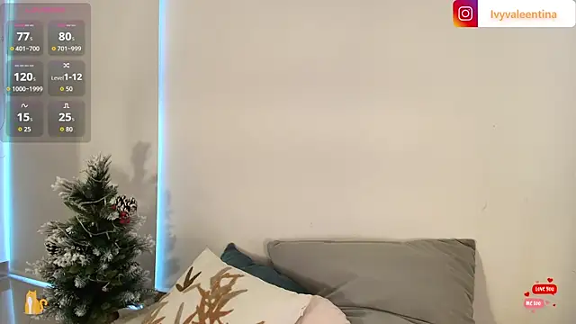 Snapshot of IvyValentine chatting on December 2, 6:58 pm IvyValentine online show from December 2, 6:58 pm