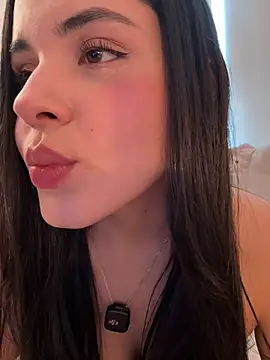 IvyValentine online show from June 4, 8:15 pm