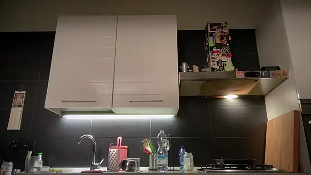 theitalianbear online show from December 24, 6:00 am