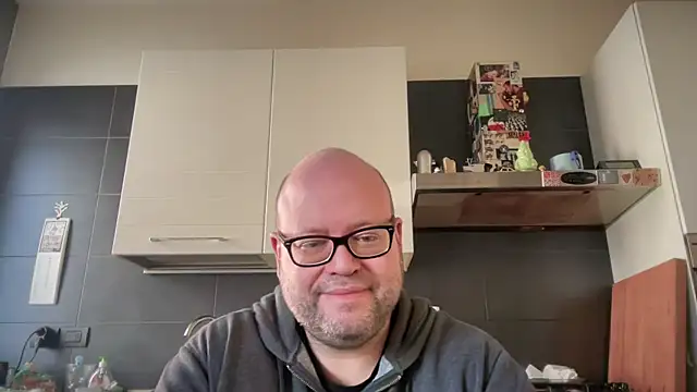 theitalianbear online show from February 10, 1:44 pm