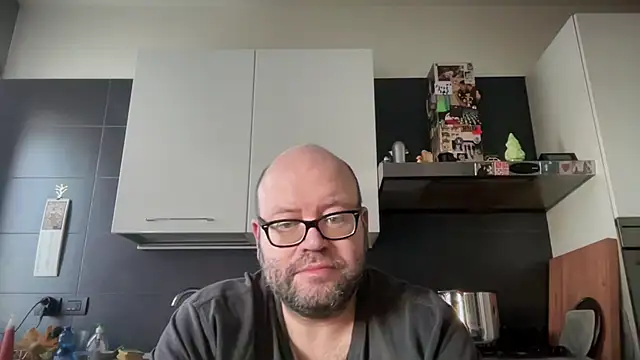 theitalianbear online show from October 12, 6:34 am