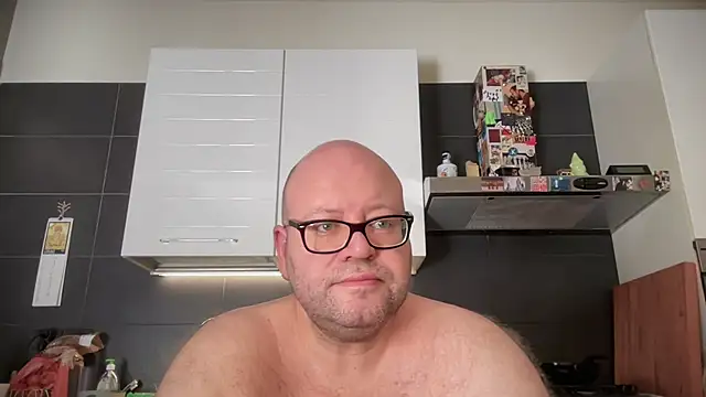 theitalianbear online show from June 24, 6:45 am