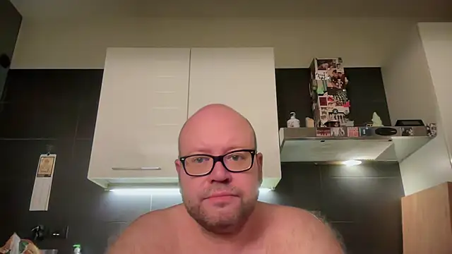 theitalianbear online show from June 29, 1:23 am