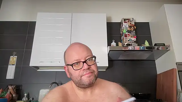 theitalianbear online show from July 1, 6:37 am