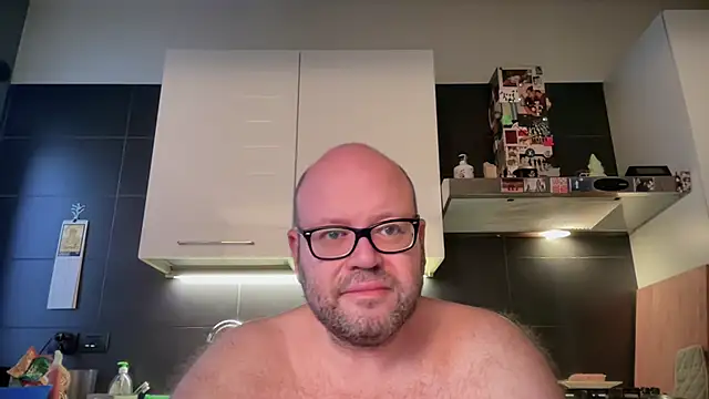 theitalianbear online show from July 3, 3:35 am
