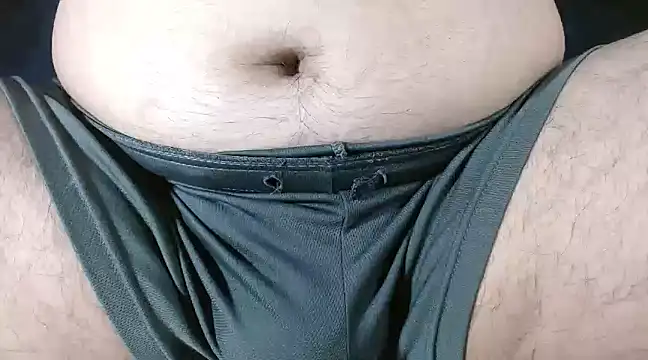 Snapshot of asianHOTdrew chatting on December 18, 1:37 am asianHOTdrew online show from December 18, 1:37 am