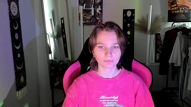 Snapshot of VivienneNoirr chatting on July 31, 8:03 am VivienneNoirr online show from July 31, 8:03 am