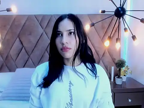 Im manuela online show from July 31, 1:43 pm
