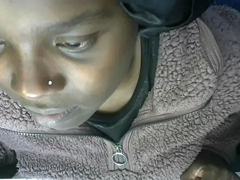 Snapshot of smoochiii chatting on July 30, 11:04 pm smoochiii online show from July 30, 11:04 pm