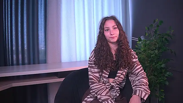 CarenMccannon online show from August 2, 5:06 am