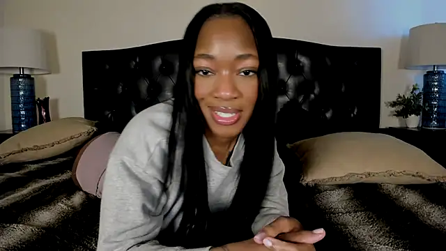 nicolesolace online show from February 13, 10:06 pm