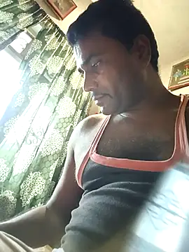 COUPLE-ROMANCES online show from August 1, 4:56 am