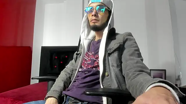Snapshot of mark_splinter09 chatting on August 4, 8:44 pm mark splinter09 online show from August 4, 8:44 pm