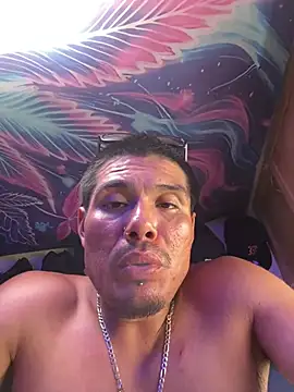 Snapshot of OmarSalasxh33 chatting on August 1, 11:25 pm OmarSalasxh33 online show from August 1, 11:25 pm