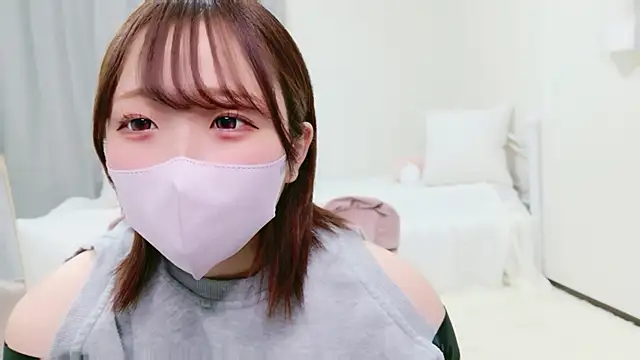 NIMO CHAN online show from August 6, 4:36 am