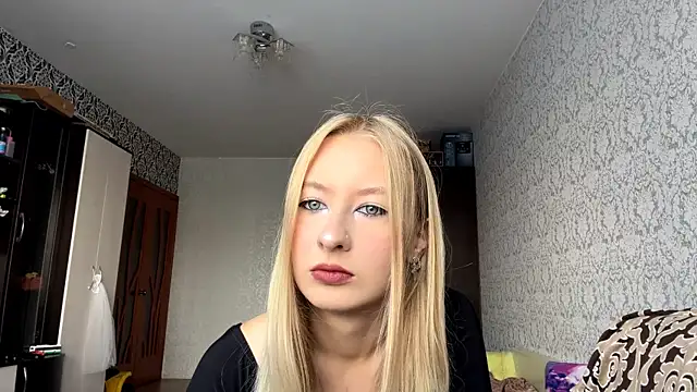 LynneVanbebber online show from August 4, 8:17 am