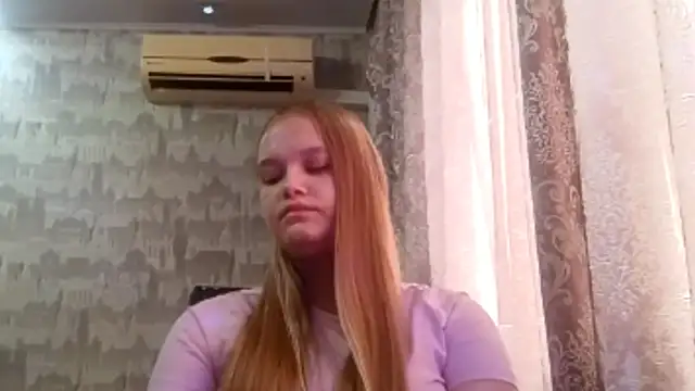 Snapshot of Lali_Boms chatting on August 4, 12:19 pm Lali Boms online show from August 4, 12:19 pm