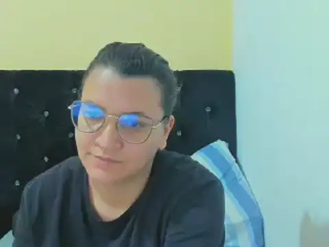 Snapshot of MARILYN_GARCIA chatting on December 23, 3:23 pm MARILYN GARCIA online show from December 23, 3:23 pm
