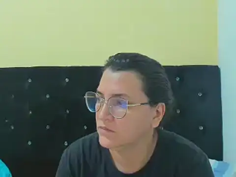 Snapshot of MARILYN_GARCIA chatting on December 23, 6:27 pm MARILYN GARCIA online show from December 23, 6:27 pm