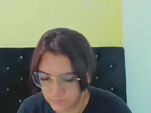 Snapshot of MARILYN_GARCIA chatting on December 28, 3:04 pm MARILYN GARCIA online show from December 28, 3:04 pm