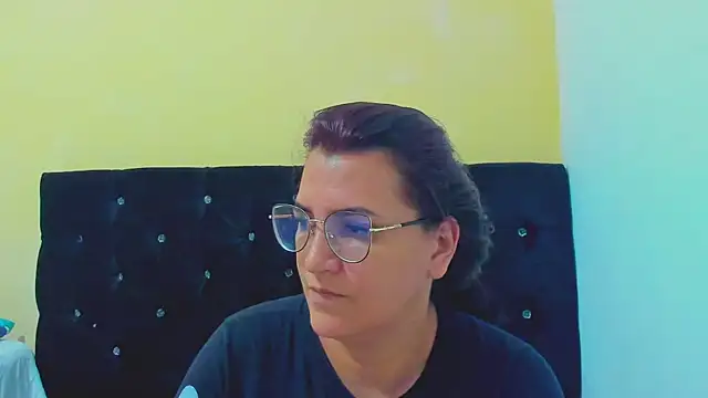 Snapshot of MARILYN_GARCIA chatting on December 28, 10:34 pm MARILYN GARCIA online show from December 28, 10:34 pm