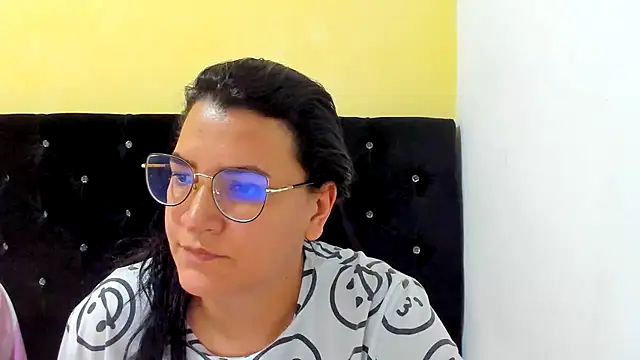 Snapshot of MARILYN_GARCIA chatting on January 3, 9:15 pm MARILYN GARCIA online show from January 3, 9:15 pm