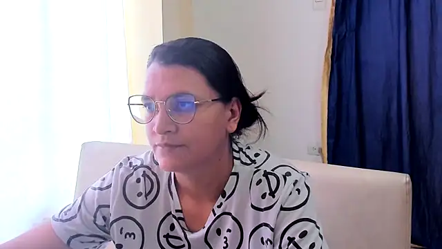 Snapshot of MARILYN_GARCIA chatting on February 19, 5:49 pm MARILYN GARCIA online show from February 19, 5:49 pm