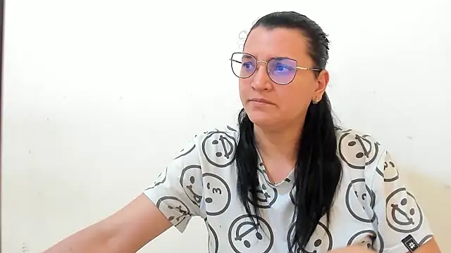 MARILYN GARCIA online show from November 7, 4:51 pm