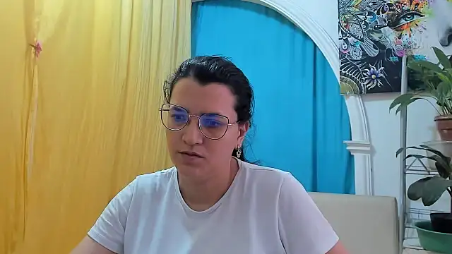 MARILYN GARCIA online show from July 15, 12:54 pm