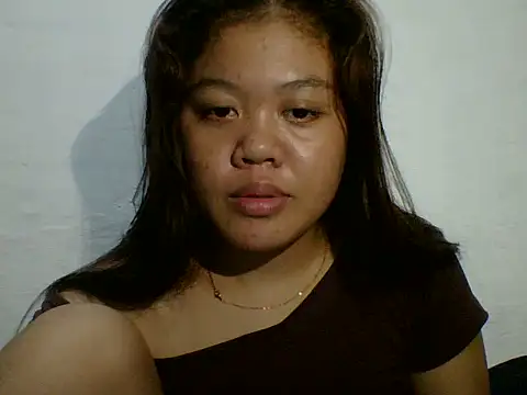 z0elyn online show from August 5, 3:04 pm