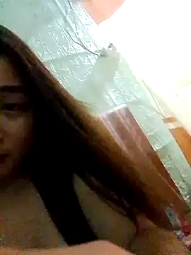 Tutuhot18 online show from August 7, 2:52 pm