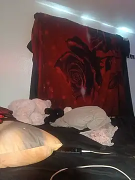 CrimsonQueen69 online show from August 8, 3:14 pm