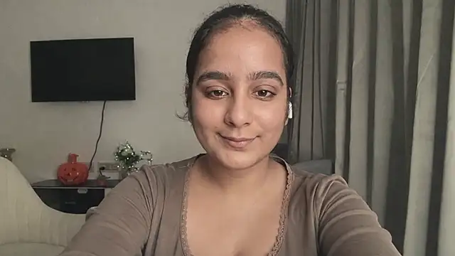 Amishapatel47 online show from August 9, 5:07 pm
