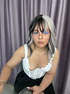 Amy Naph online show from August 9, 7:41 pm